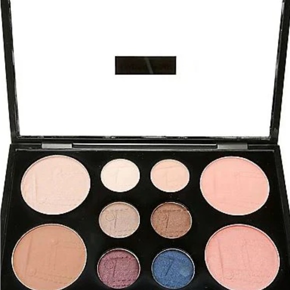 Ready To Wear New York DenimWear Makeup Collection Pallet - Picture 3 of 6